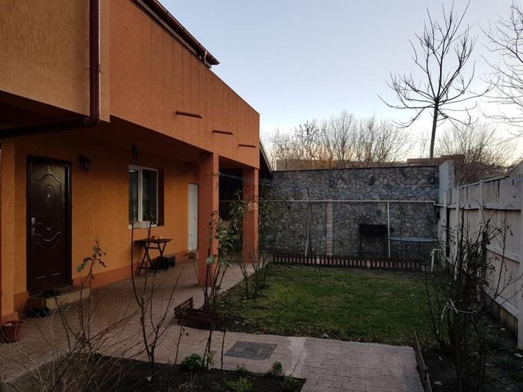 AVIATIEI - metrou vila 183 mp + curte 150 mp - 2