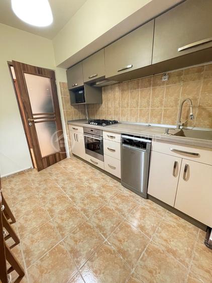 Etaj 1! Apartament 3 camere 90mp 2 bai, 4 balcoane, Pacurari - 10