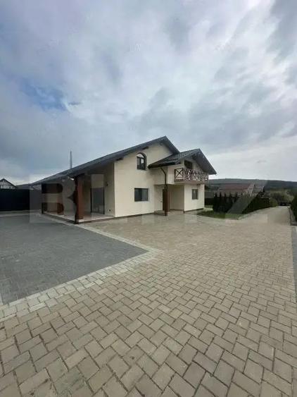 Casa individuala, cu 5 camere, 160 mp utili, zona Patrauti - 18