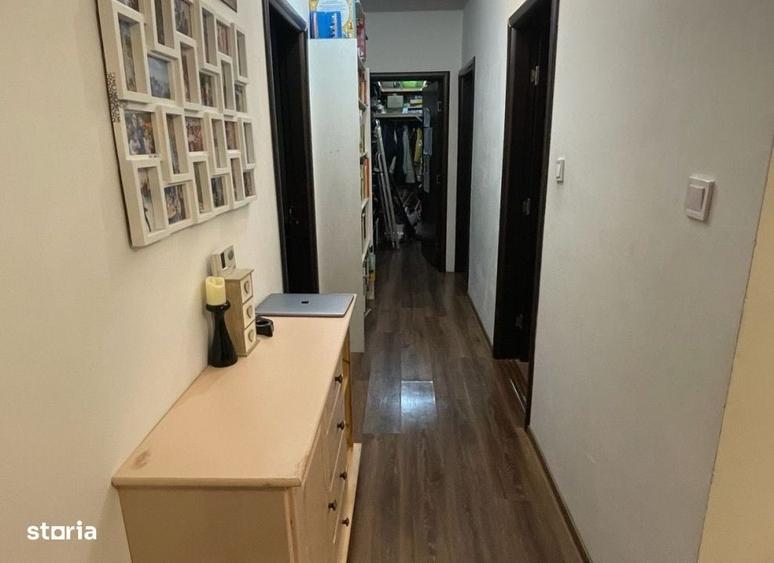 Casă cu 4 camere în Valea Adâncă