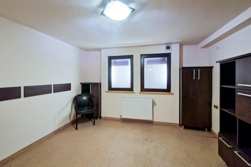 Vila 7 camere, ultracentral, zona AFI Mall, 3 parcari private, curte,0% comision - 33