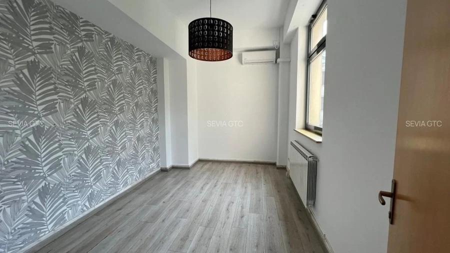 Inchiriere spatiu premium 303 mp, vizibilitate excelenta – Unirii - 11