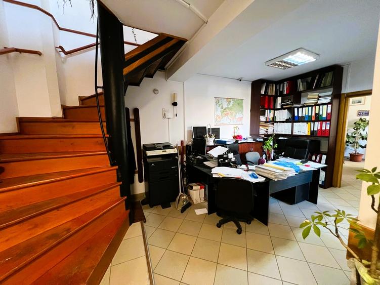 Casa cu potential fantastic amplasata excelent in zona Stefan cel Mare - 6