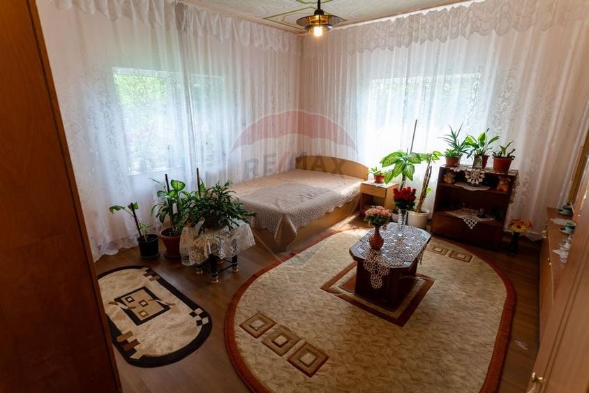 Casa / Vila cu 3 camere de vanzare - 5