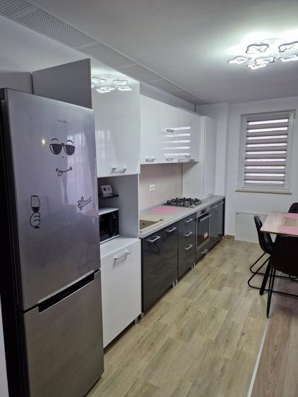 De inchiriat apartament cu 2 camere in Urban Plaza cu parcare si boxa - 2