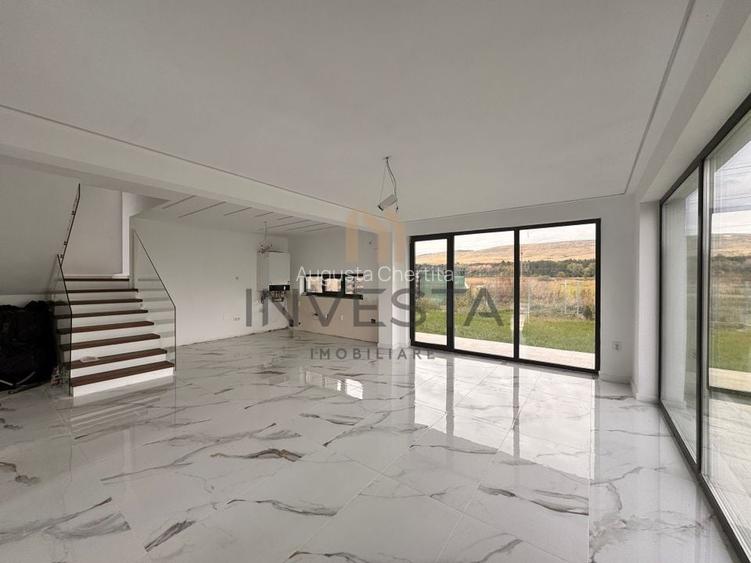 DE VANZARE CASA INDIVIDUALA FINISATA CU TEREN 425 MP FLORESTI DE VANZARE CASA INDIVIDUALA FINISATA CU TEREN 425 MP FLORESTI