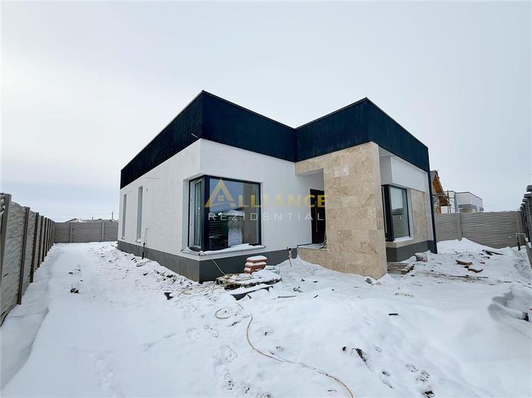 Casa Individuala / 3 Camere / 2 Bai / Teren 370 mp - 1