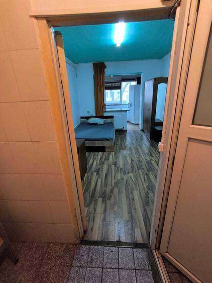 Garsoniera modesta la 7 min de metru Aparatorii Patriei - 1