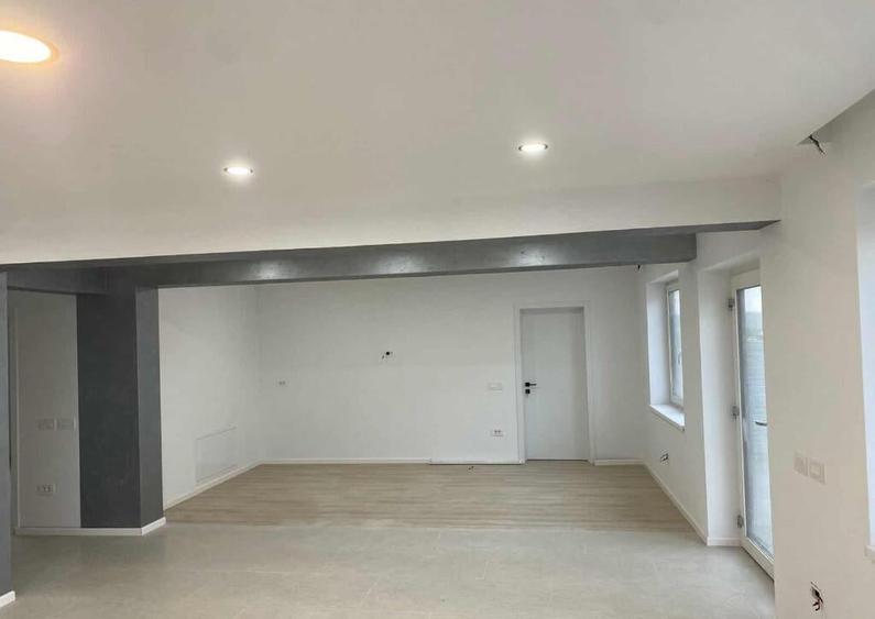 Hala noua + cladire birouri de inchiriat, zona Metro - 12