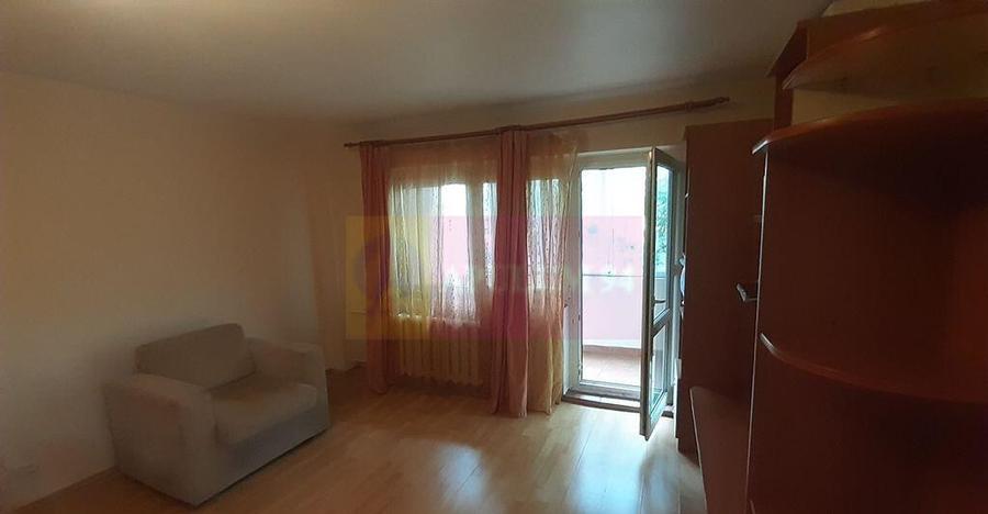 Garsoniera Pia?a Muncii - Aproape de Metrou - 10