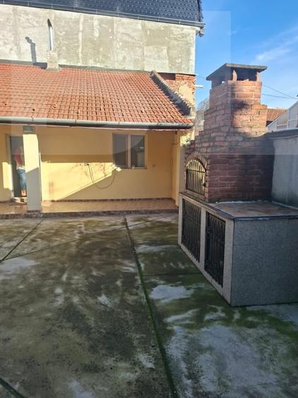 Casă individuală cu 4 camere cu Canalizare în Lugoj