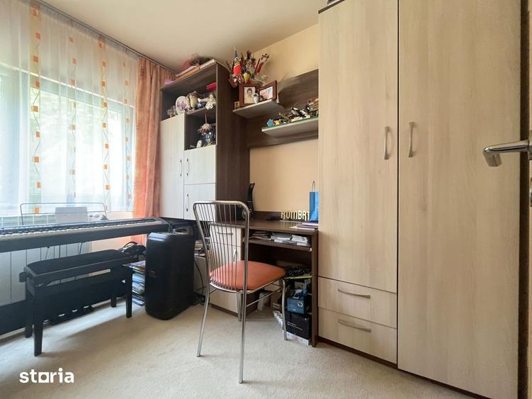 Apartament cu 3 camere semidecomandat, mobilat în Girocului
