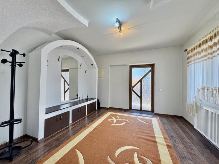 Casǎ Individualǎ/Pensiune/Turism - Ocna Sibiului - 1546 mp teren - 9