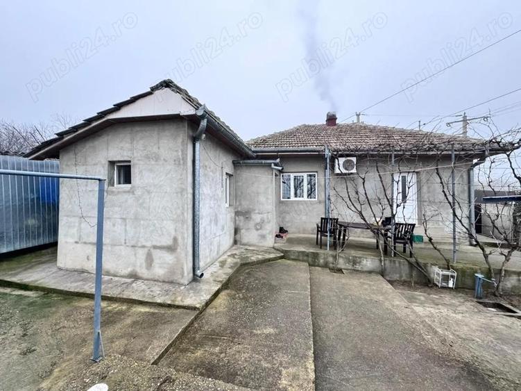 Vand casa Fetesti !! - 2
