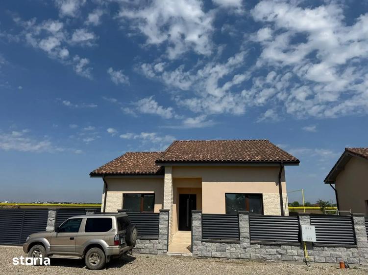 Casă cu 4 camere cu Teren 359 Mp în Cernica