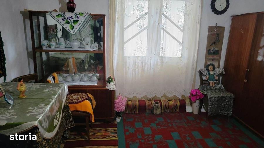 Casa in zona de deal la Zarnesti, la 20 km de Buzau, teren 1535 mp - 8