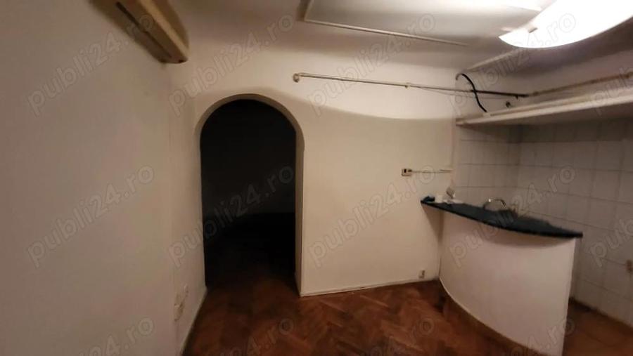 Vand Piata ROMANA , bulevardul DACIA - 2