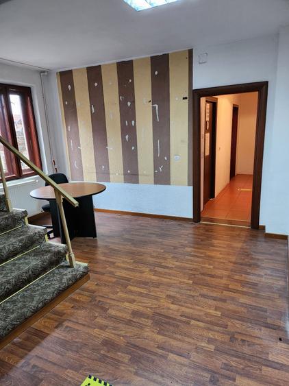 Inchiriez vila pentru sediu firma - 1