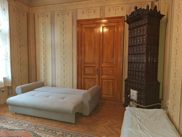 Casă cu 4 camere în Central