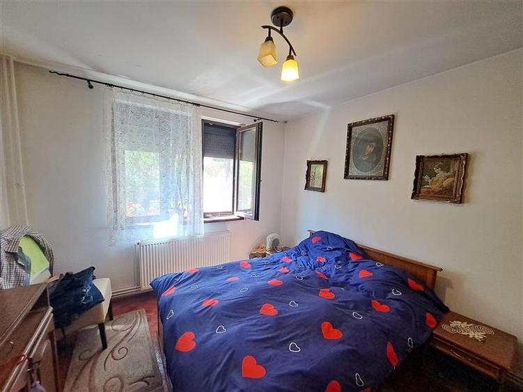 Mobilat și utilat la et 1 ?n bloc de cărămidă, cu garaj incl - 5