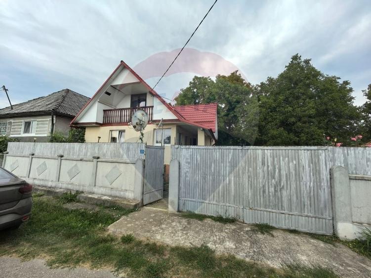 Casa traditionala De Vanzare cu 5 Hectare de teren - 6
