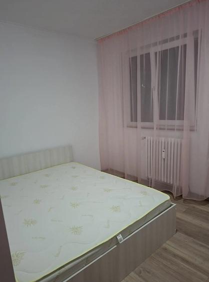 Apartament cu 2 camere, zona Podu Ros - 3