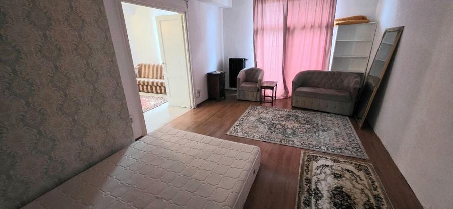 Central str. Doamnei apartament 3 cmaere de inchiriat - 4