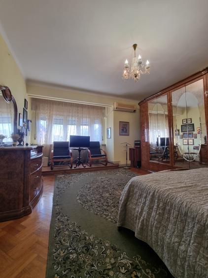 Dacia - 3 Camere - Garaj - Curte - 10