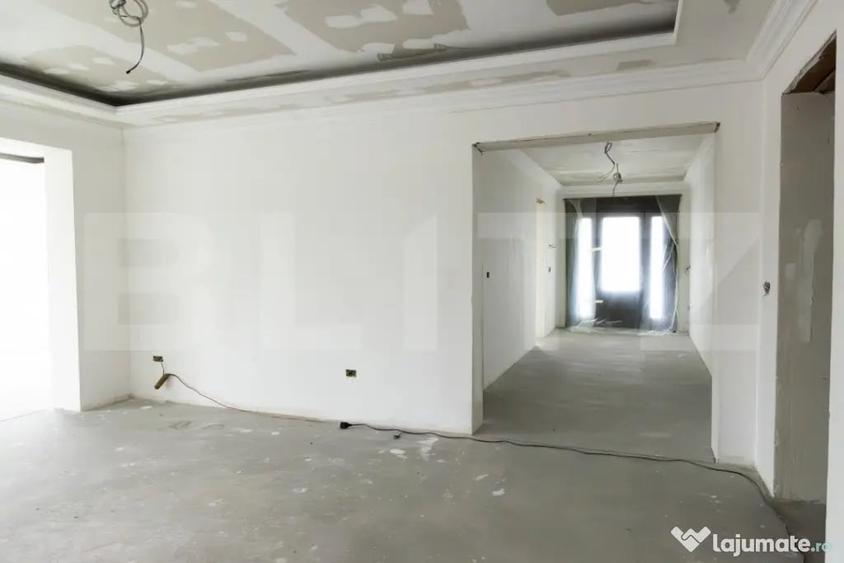 Casă cu 7 camere cu Teren 710 Mp în Ciugud