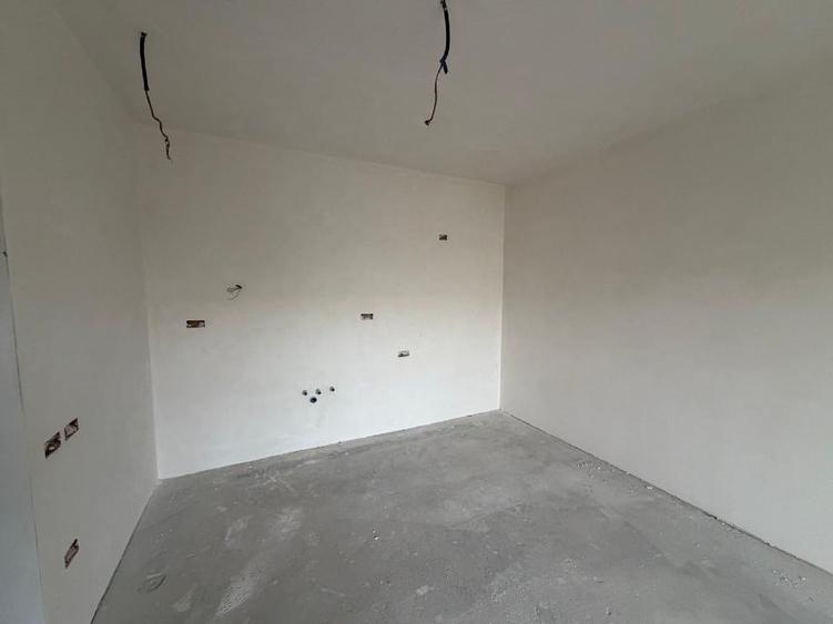 Apartament cu 2 camere decomandat în Faleza Nord