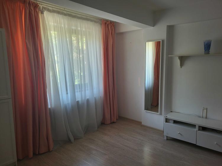 Apartament 2 Camere Decomandat | Centrala Proprie & Parcare | Sector 3 (Metrou 1 Decembrie) - 2