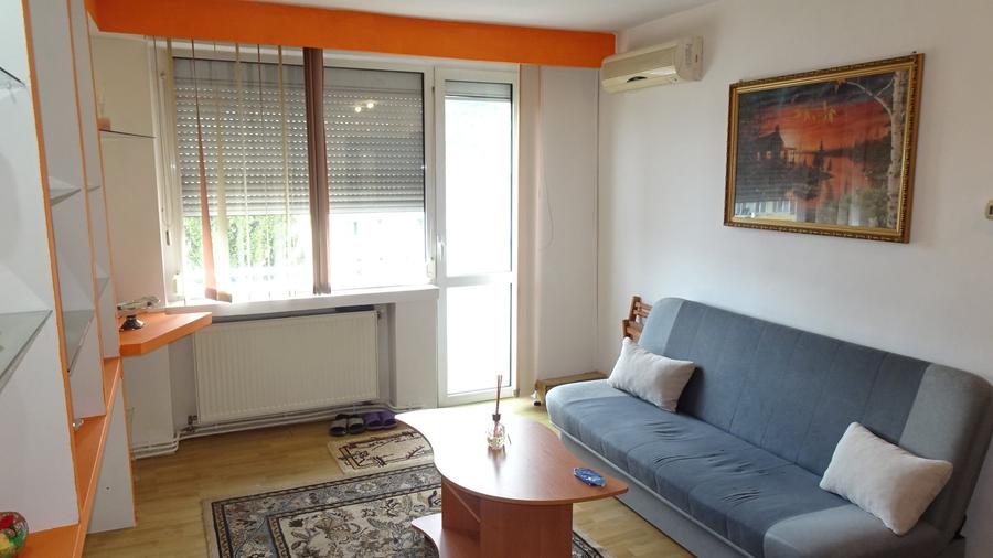 Vand apartament 2 camere in Deva, zona ultracentrala( Bd 1 Decembrie), mobilat - 1