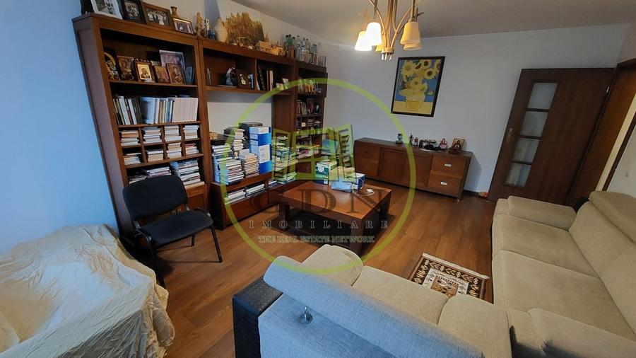 Apartament 3 camere, decomandat, 90 mp, Campia Islaz zona Agronomie - 2