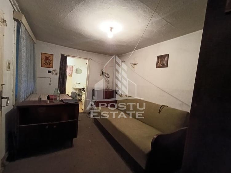 Casa alipita cu teren, necesita renovari, situata in zona Freidorf. - 3