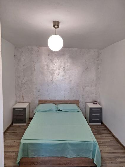 Inchiriez garsoniera etaj1 - 6