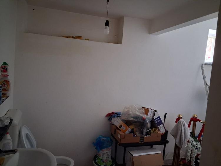 BRASADAS inchiriaza spatiu comercial stradal cu 3 intrari. - 6