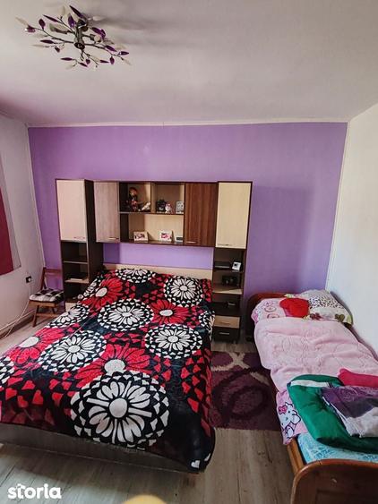 Vand ap 2 camere Decomandata 75 mp bloc de caramida - 1