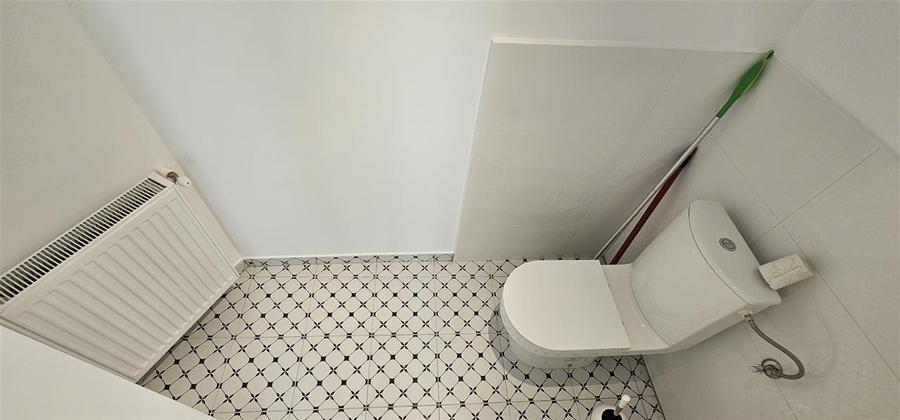 Casa cu curte si parcare in Schei - 4