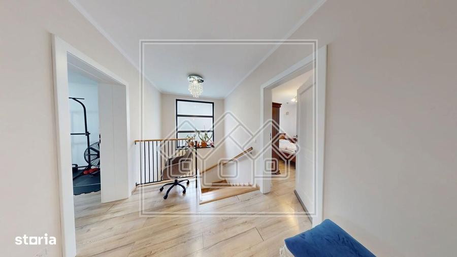 Casa individuala in Selimbar, la cheie, terasa mare, acoperita - 3