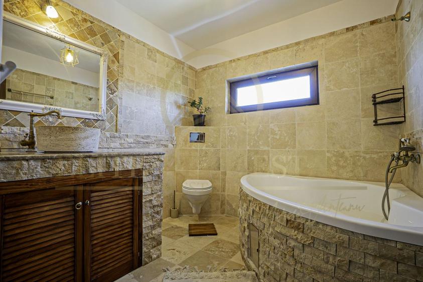 Casă individuală cu 5 camere cu Canalizare în Valu lui Traian
