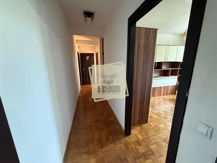 Apartament cu 4 camere decomandat în Hipodrom 1