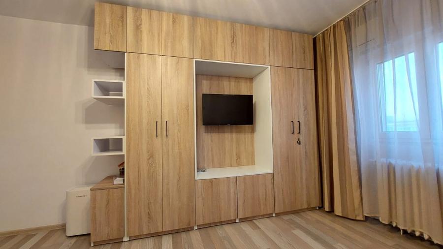 Inchiriez garsoniera metrou P-ta Iancului, confort I, decomandata, renovata si m - 8