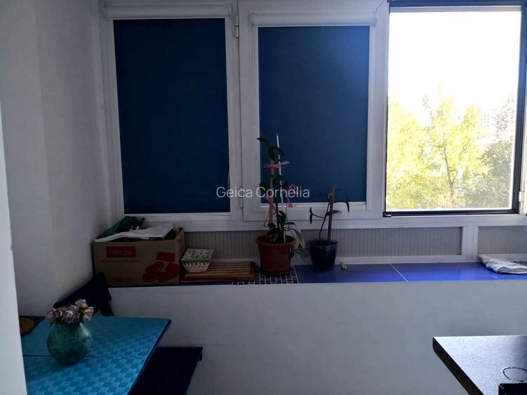 Garsoniera spatioasa, Stirbei Voda, Berzei, stradal, etaj 2/8, pentru locuit