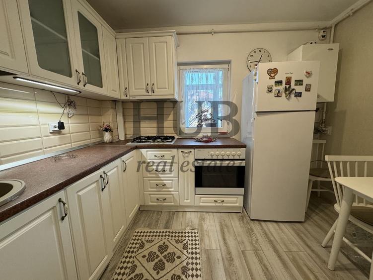 apartament cu 2 camere-decomandat -zona centrala-piata centrala Bacau - 11