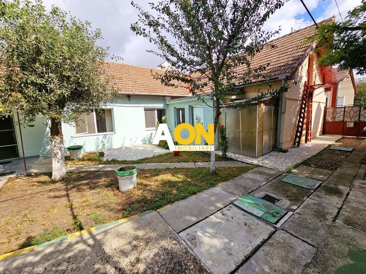 Casa 5 camere, 369 mp teren, zona Centru, pretabila pentru birouri - 1