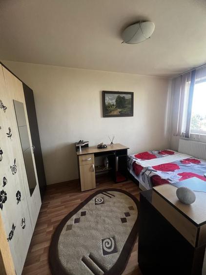 Inchiriez apartament 2 camere - 10