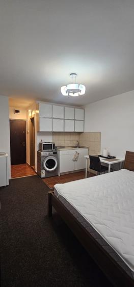 Dristor , garsoniera, 7 minute metrou, 300 euro, mobilata, utilata - 9