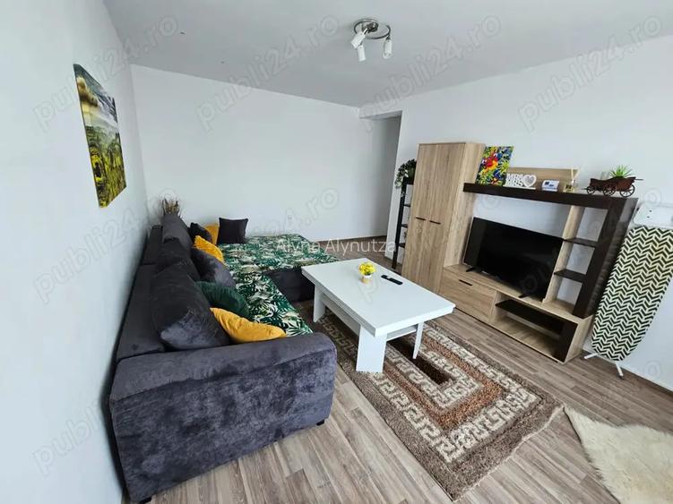 Proprietar ,inchiriez apartament 2 camere,Tractorul ,Brasov Proprietar ,inchiriez apartament 2 camere,Tractorul ,Brasov