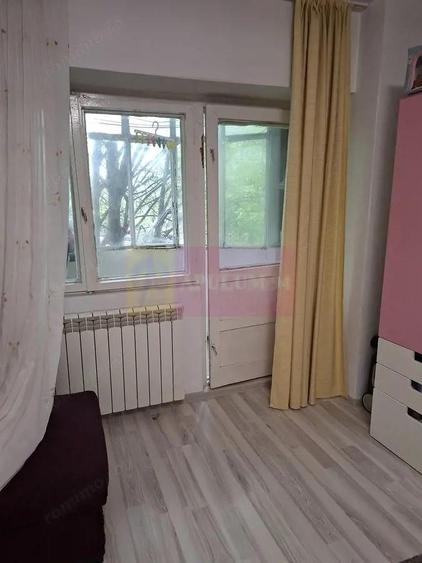 Gaesoniera Aparatorii Patriei, la Universitataea Spiru Haret - 6