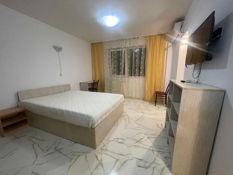 Proprietar inchiriez garsoniera sector 2 , chiar langa Mega Mall - 2